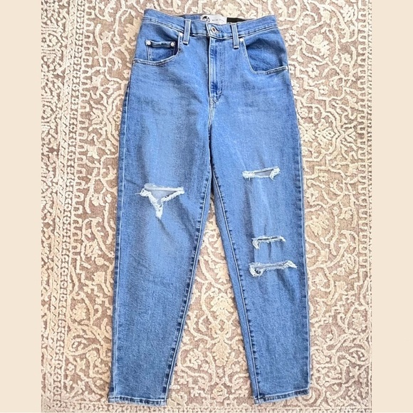 NWOT Levi’s Silver Tab Mom Jean High Waist Distressed - Picture 3 of 15